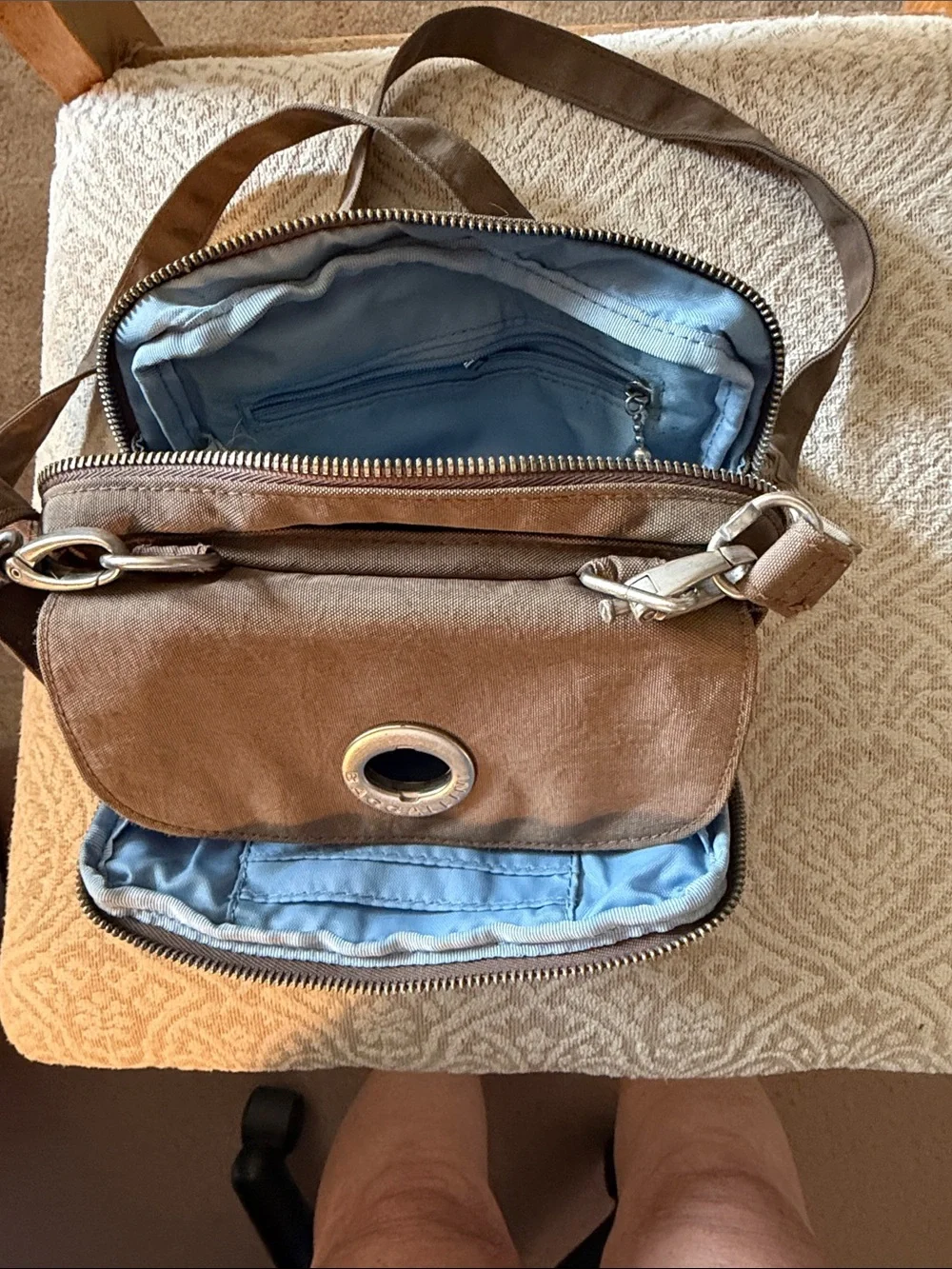 Baggallini Taupe Men's Messenger Crossbody